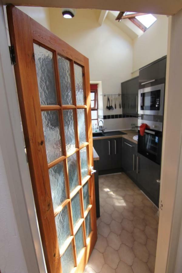 2 Leather Lane Ulverston Exterior photo